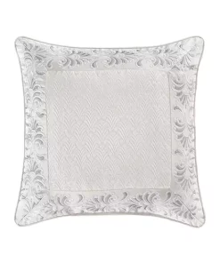Brand new 🎁 J Queen New York Becco - Coverlet 20" Square Embellished Decorative Throw Pillow 🎉