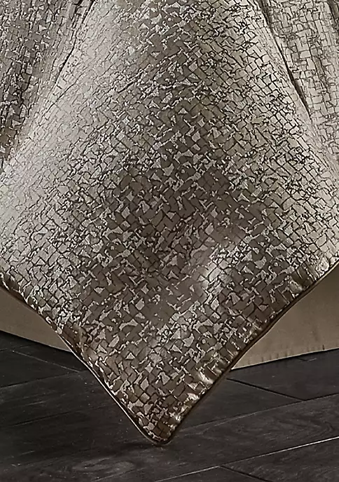 Brand new 😉 J Queen New York Cracked Ice Comforter Set ✨ 4 Brand new 😉 J Queen New York Cracked Ice Comforter Set ✨ - Image 2