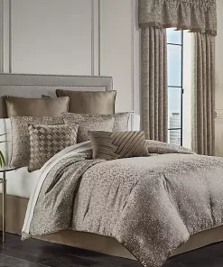 Brand new 😉 J Queen New York Cracked Ice Comforter Set ✨ 11 Brand new 😉 J Queen New York Cracked Ice Comforter Set ✨ -J Queen Shop Belk 304