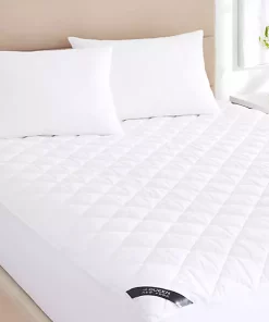 Flash Sale 💯 J Queen New York Regal Waterproof Mattress Pad 🎁